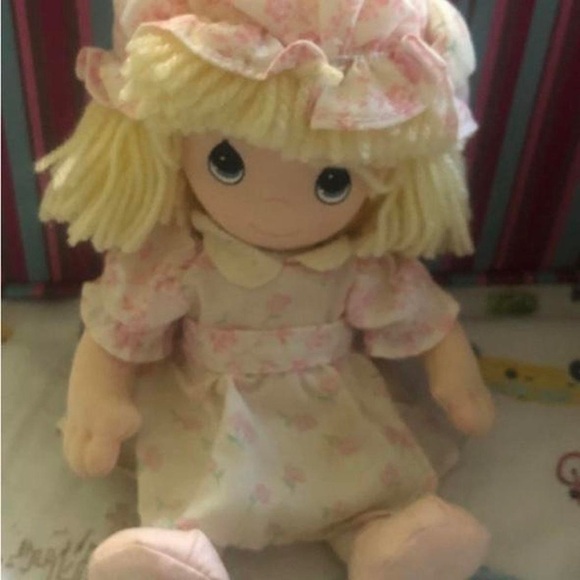 Vintage Precious Moments Twin Sisters Dolls Set - Picture 7 of 7